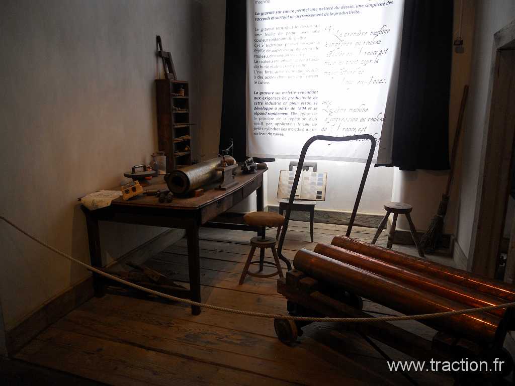 2012_Rodage_Printanier (51).JPG - 01/04/2012 - 68053 MULHOUSE CEDEX - Club de Véhicules Anciens d'Alsace Mulhouse - CVAAM - 3ème Rodage Printanier - Parc de Wesserling - Ecomusée textile - La gravure sur cuivre